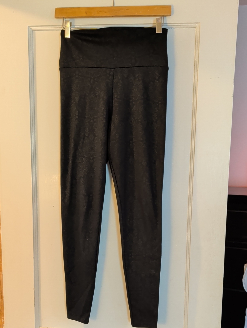 BDG Black High-Rise Textured Leggings, Sz S